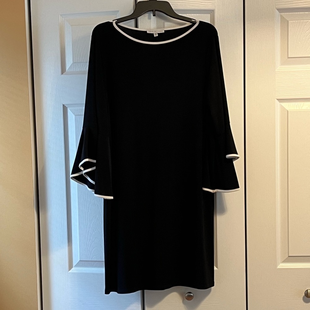 Annalee & Hope women’s black dress with white trim & ruffle sleeves - XL